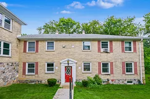 1323 E Randolph Ct, Milwaukee, WI 53212 - Photo 1
