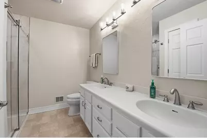 1801 E Bristlecone Dr, Hartland, WI 53029 - Photo 42