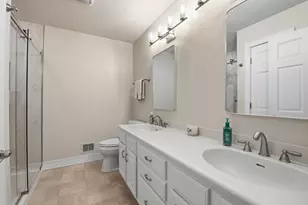 1801 E Bristlecone Dr, Hartland, WI 53029 - Photo 42