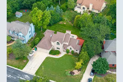 N53W14172  St Andrews Dr, Menomonee Falls, WI 53051 - Photo 8