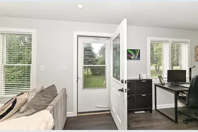 11810 W Howard Ave, Greenfield, WI 53228 - Photo 20