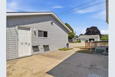 2702  Wilson St, Two Rivers, WI 54241 - Photo 40