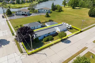 2702 Wilson St, Two Rivers, WI 54241 - Photo 28