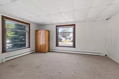 635 N Water St, Manitowoc, WI 54220 - Photo 28