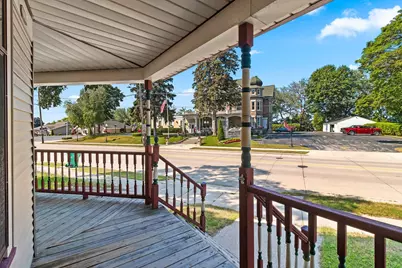 635 N Water St, Manitowoc, WI 54220 - Photo 4