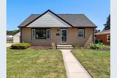 1603  Delores St, Green Bay, WI 54304 - Photo 2