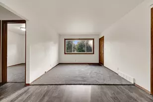 1222 N 116th St, Wauwatosa, WI 53226 - Photo 6