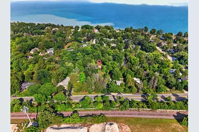7030 N Lake Dr, Fox Point, WI 53217 - Photo 48