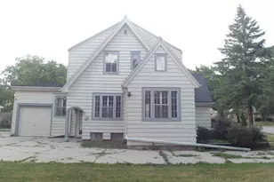 5839 N 35th St, Milwaukee, WI 53209 - Photo 2