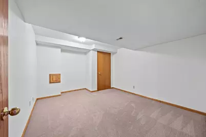 519  Danielson Dr, Darien, WI 53114 - Photo 38