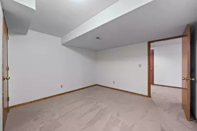 519  Danielson Dr, Darien, WI 53114 - Photo 46
