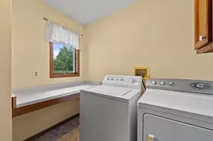 519 Danielson Dr, Darien, WI 53114 - Photo 34