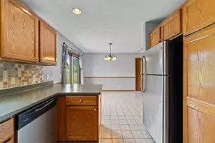 519 Danielson Dr, Darien, WI 53114 - Photo 16