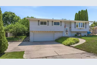 2925  Cherry Tree Ct, Racine, WI 53402 - Photo 32