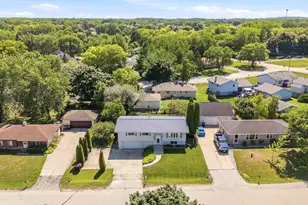 2925 Cherry Tree Ct, Racine, WI 53402 - Photo 34