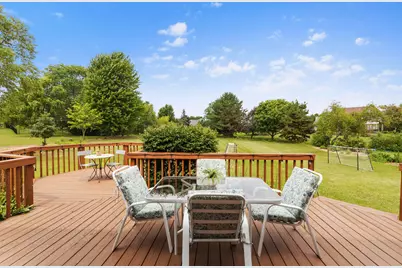 N65W14482  Redwood Dr, Menomonee Falls, WI 53051 - Photo 30