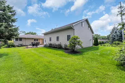 341  Dardis Dr, Burlington, WI 53105 - Photo 40