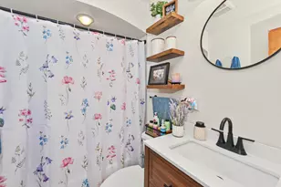 8714 W Hayes Ave, West Allis, WI 53227 - Photo 16