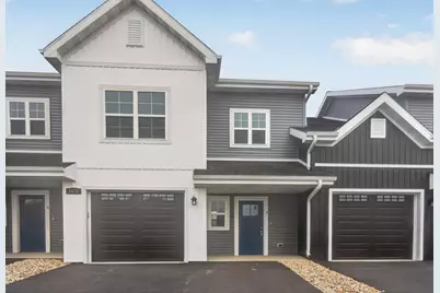 1675  Reigle Dr #5, Kewaskum, WI 53040 - Photo 2