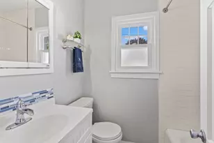 735 N 112th St, Wauwatosa, WI 53226 - Photo 12