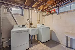 735 N 112th St, Wauwatosa, WI 53226 - Photo 24
