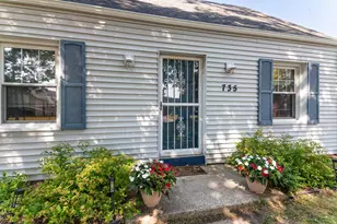 735 N 112th St, Wauwatosa, WI 53226 - Photo 2