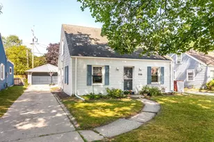 735 N 112th St, Wauwatosa, WI 53226 - Photo 1