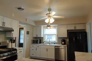2630 S 94th St, West Allis, WI 53227 - Photo 2