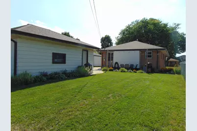 2630 S 94th St, West Allis, WI 53227 - Photo 32