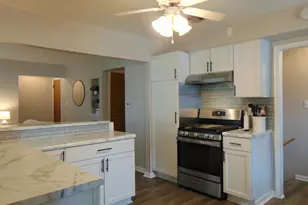 2630 S 94th St, West Allis, WI 53227 - Photo 6