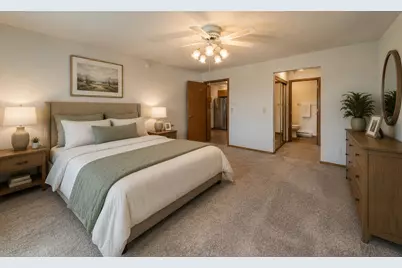 715  Canterberry Ct #212, West Bend, WI 53090 - Photo 4