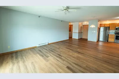 715  Canterberry Ct #212, West Bend, WI 53090 - Photo 8