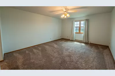 715  Canterberry Ct #212, West Bend, WI 53090 - Photo 16