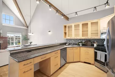 1809 N Commerce St #302, Milwaukee, WI 53212 - Photo 8
