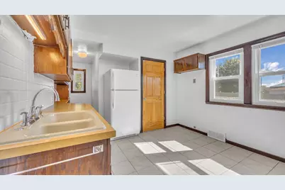 2316  Main Ave, Sheboygan, WI 53083 - Photo 10
