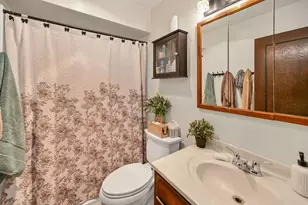 136 N 123rd St, Wauwatosa, WI 53226 - Photo 16