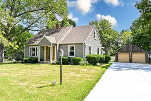 136 N 123rd St, Wauwatosa, WI 53226 - Photo 1