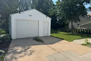 517 S Baird St, Green Bay, WI 54301 - Photo 10