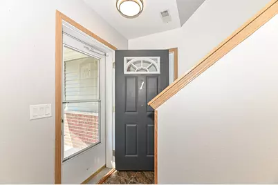 7122  Fieldview Dr #1, Racine, WI 53406 - Photo 4