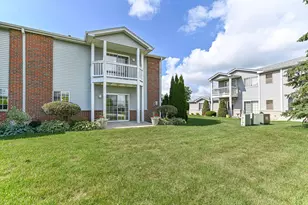 7122 Fieldview Dr, Racine, WI 53406 - Photo 30