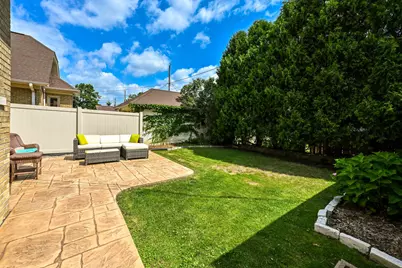 2454  Lefeber Ave, Wauwatosa, WI 53213 - Photo 30