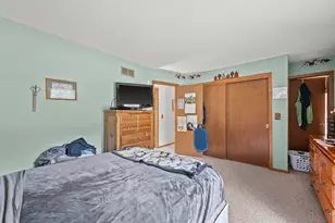 9224 N Fairy Chasm Ln, Brown Deer, WI 53223 - Photo 16