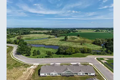 1601  Wildlife Dr #1, Kewaskum, WI 53040 - Photo 20