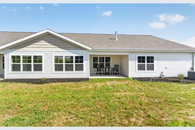 1601  Wildlife Dr #1, Kewaskum, WI 53040 - Photo 18