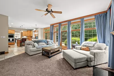 2245 S Foxglove Ct, New Berlin, WI 53151 - Photo 18