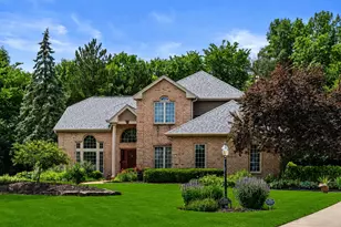 2245 S Foxglove Ct, New Berlin, WI 53151 - Photo 2