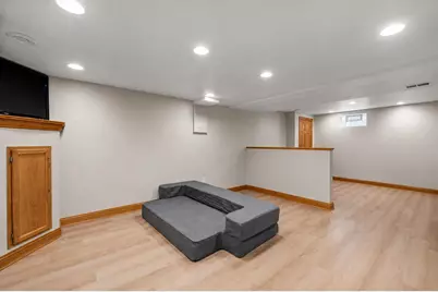 2245 S Foxglove Ct, New Berlin, WI 53151 - Photo 36