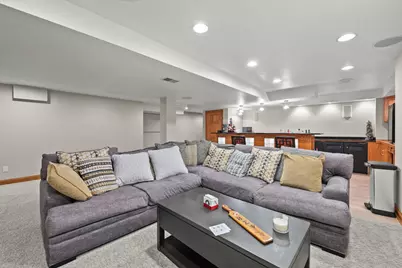 2245 S Foxglove Ct, New Berlin, WI 53151 - Photo 34