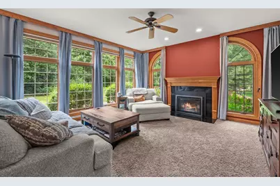 2245 S Foxglove Ct, New Berlin, WI 53151 - Photo 16