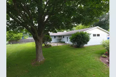 1527 N Holden St, Port Washington, WI 53074 - Photo 8